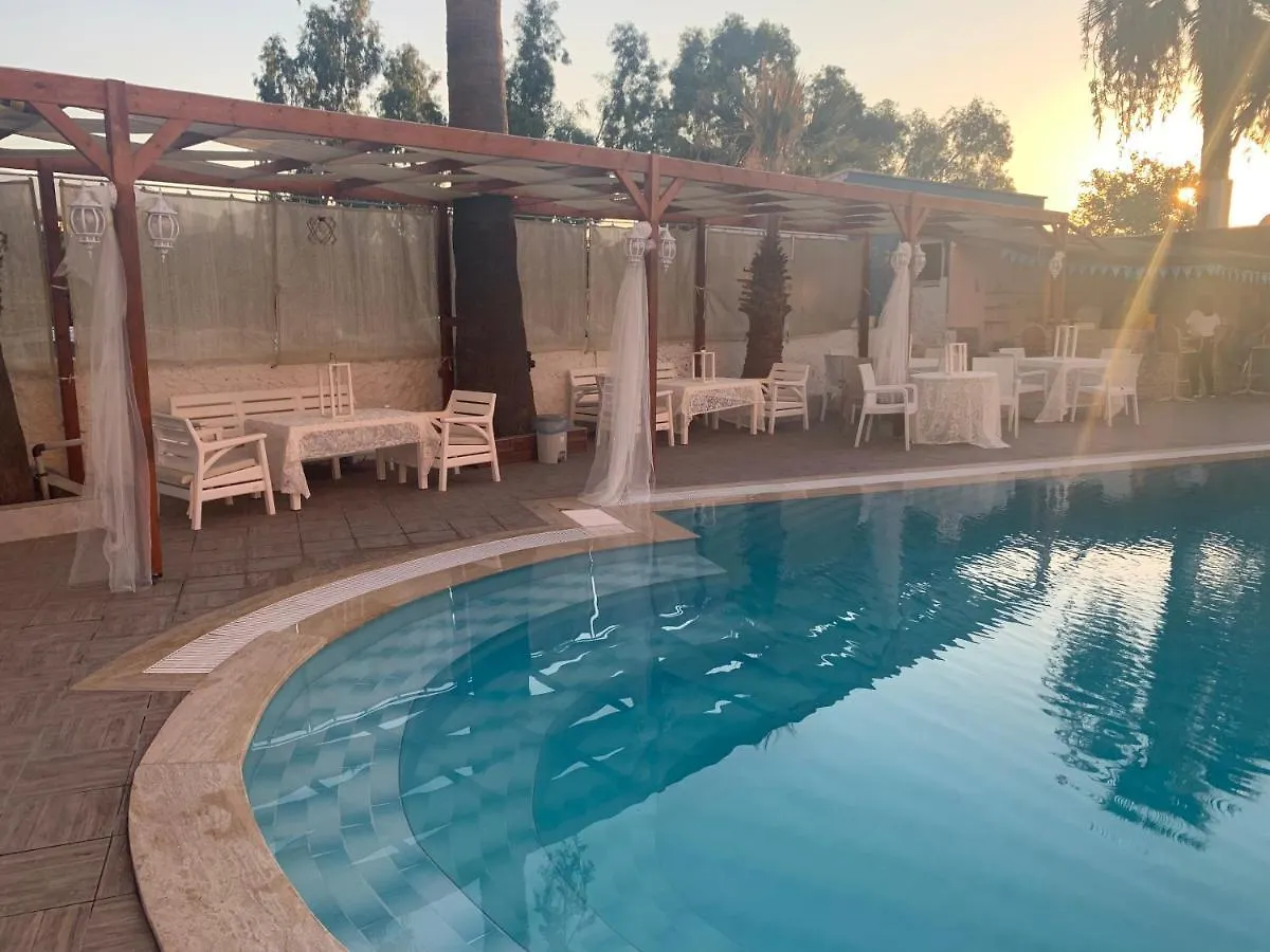 Holiday Hotel 쿠사다시